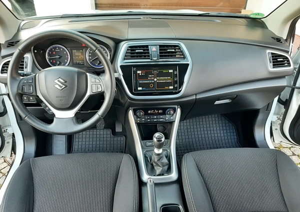 Suzuki SX4 S-Cross cena 66900 przebieg: 71400, rok produkcji 2018 z Tomaszów Mazowiecki małe 562